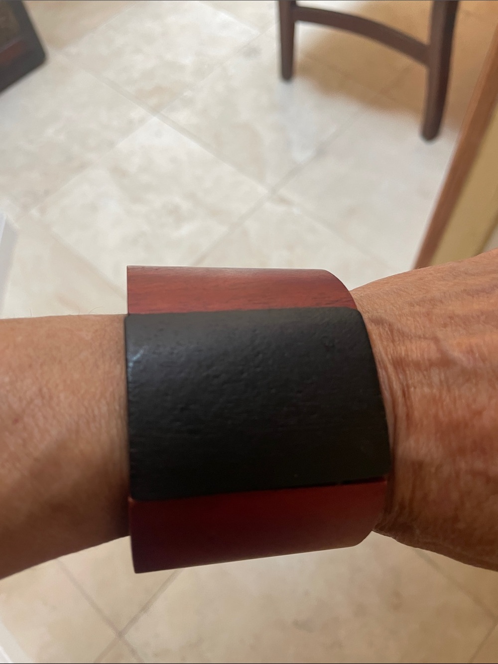 Vintage Cherry Wood Stretch Bracelet Red/Black